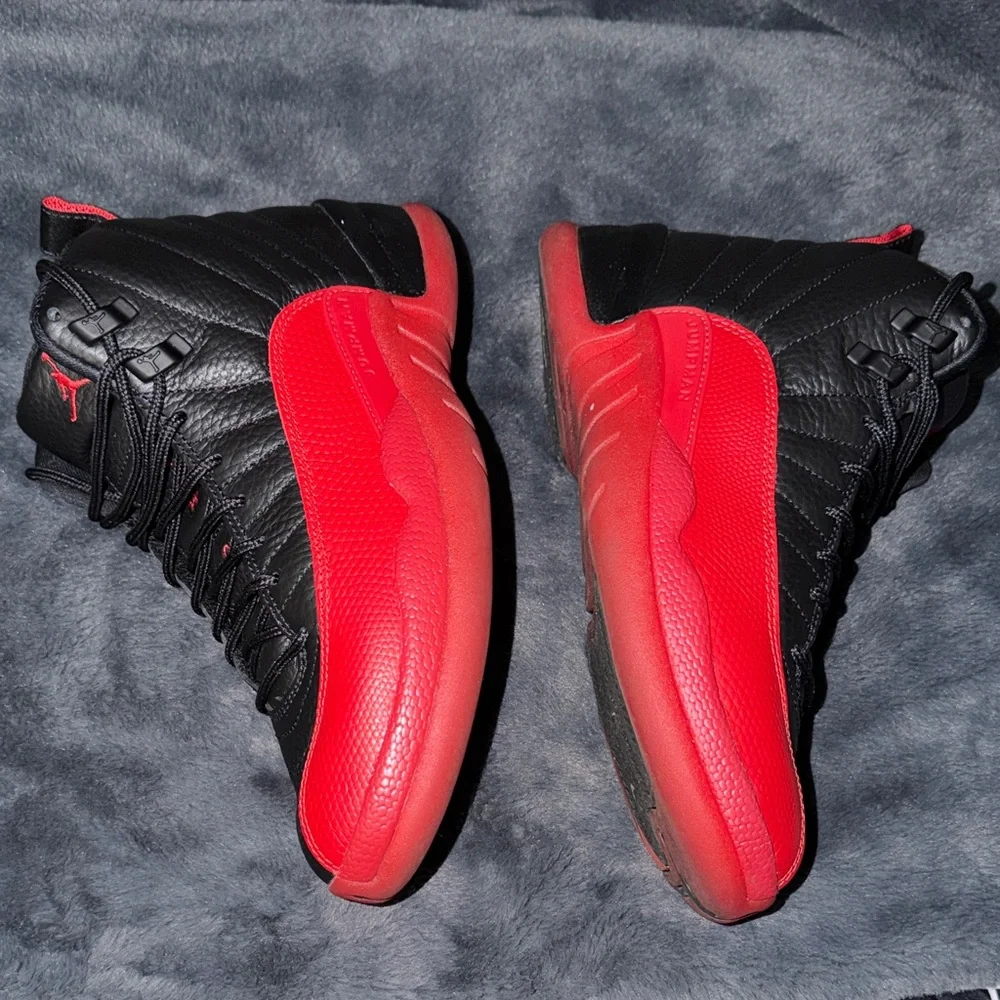 Jordan Retro 12 Flu Game - Picture 7 of 7